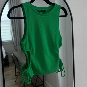 Green cropped tank